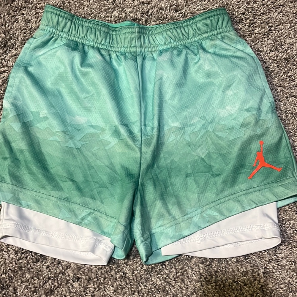 Nike Air Jordan Medium 10-12 Shorts Boys/Girls Compression